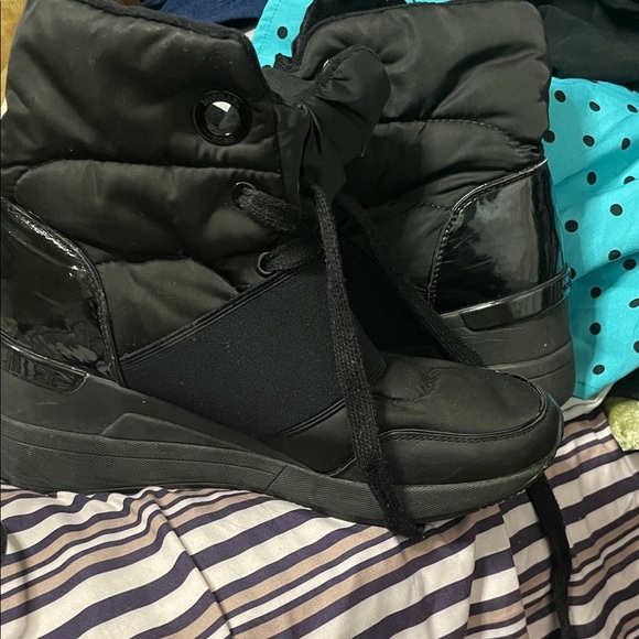 KORS Michael Kors Black Winter Boots - Picture 3 of 5